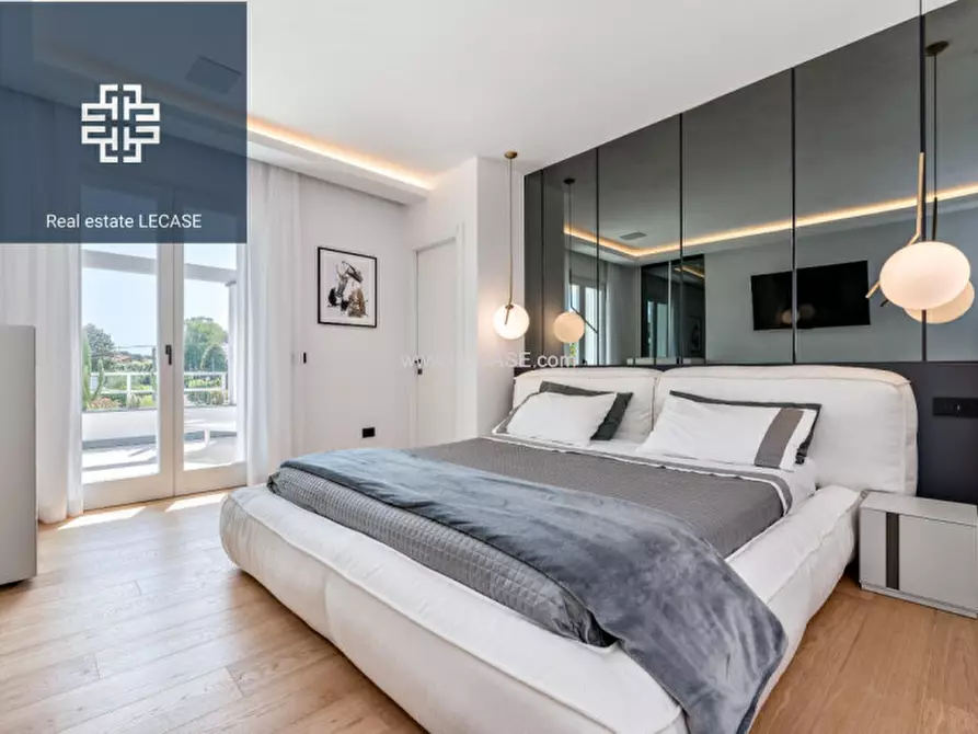 Immagine 10 di Villa in vendita  in via Fratelli Cervi a Forte Dei Marmi