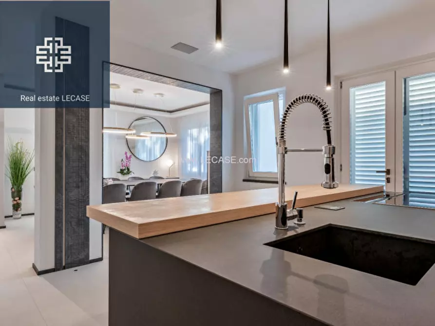 Immagine 15 di Villa in vendita  in via Fratelli Cervi a Forte Dei Marmi