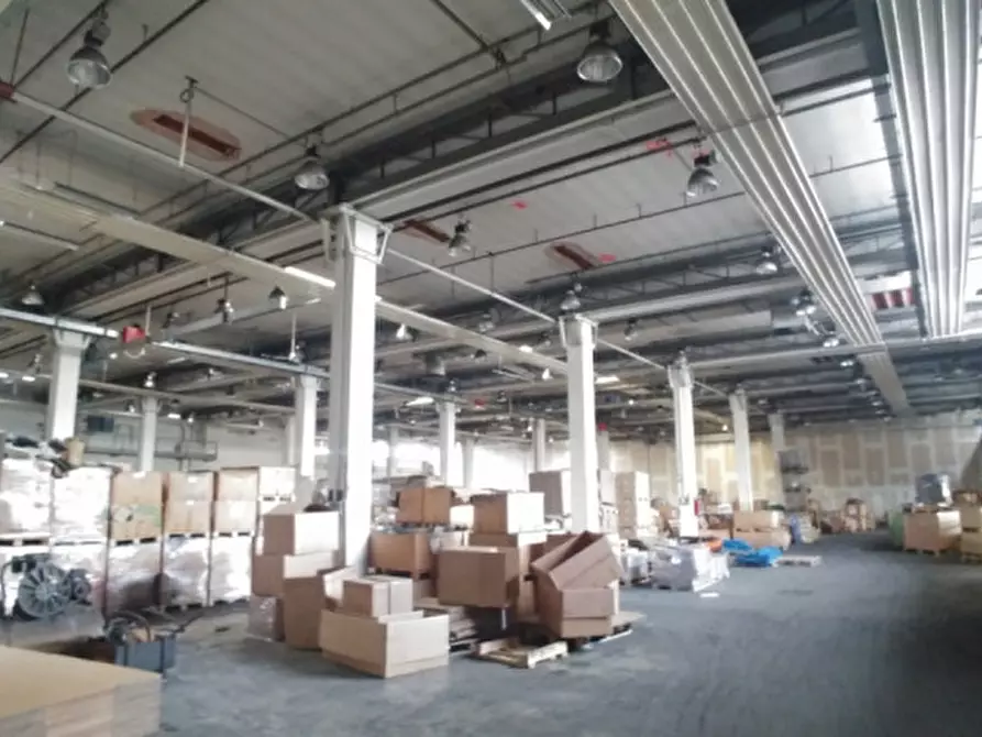 Immagine 17 di Magazzino in affitto  in VIA CAMPANIA a Monza