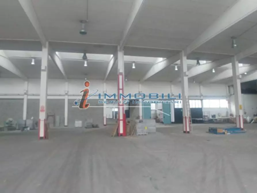 Immagine 4 di Magazzino in affitto  in VIA MARCHE a San Giuliano Milanese
