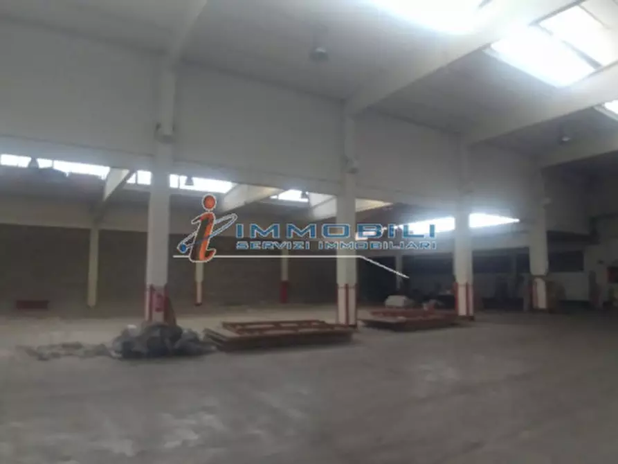 Immagine 9 di Magazzino in affitto  in VIA MARCHE a San Giuliano Milanese