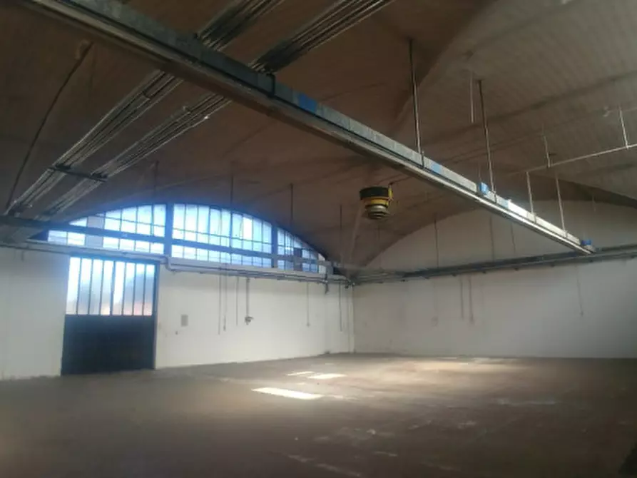 Immagine 2 di Laboratorio in vendita  in VIA MILANO a Desio