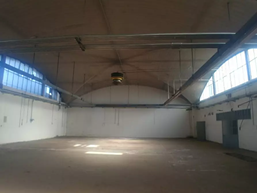 Immagine 7 di Laboratorio in vendita  in VIA MILANO a Desio