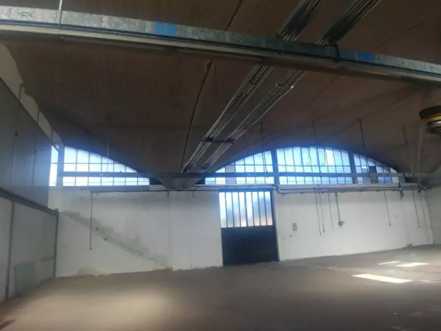 Immagine 8 di Laboratorio in vendita  in VIA MILANO a Desio