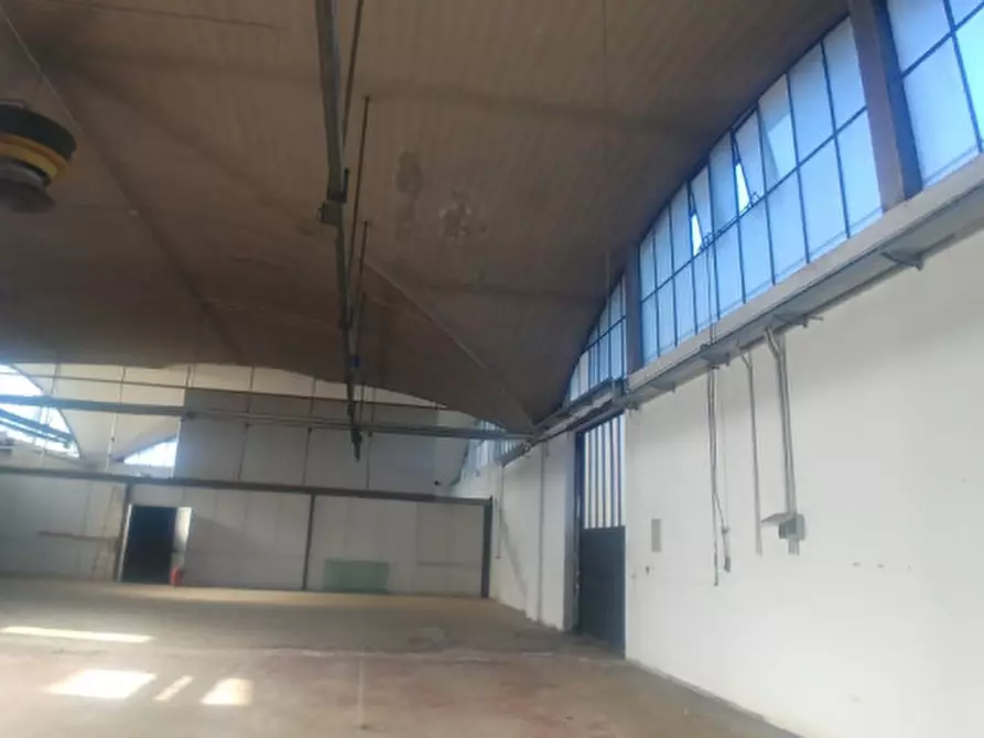 Immagine 12 di Laboratorio in vendita  in VIA MILANO a Desio