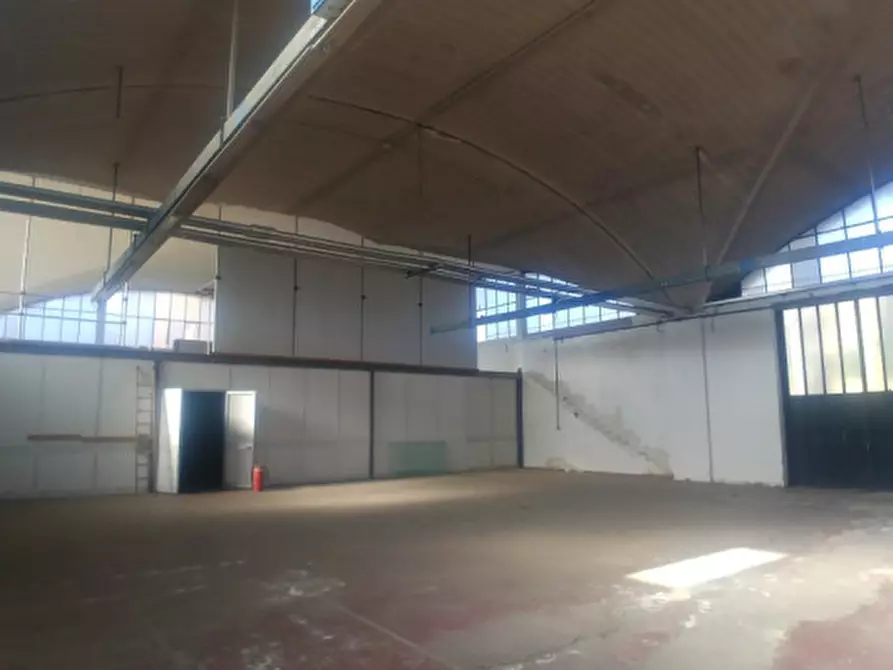 Immagine 22 di Laboratorio in vendita  in VIA MILANO a Desio