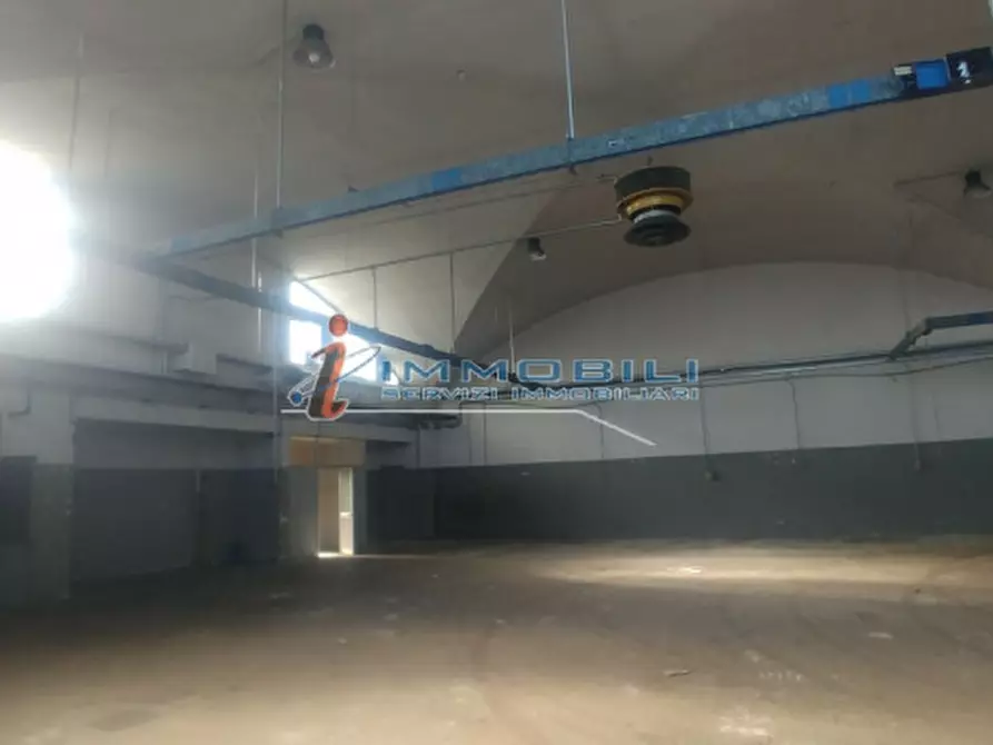 Immagine 3 di Magazzino in vendita  in VIA MILANO a Desio