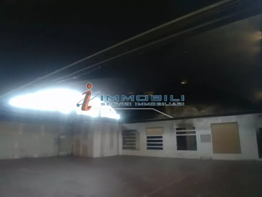 Immagine 6 di Magazzino in vendita  in VIA MILANO a Desio