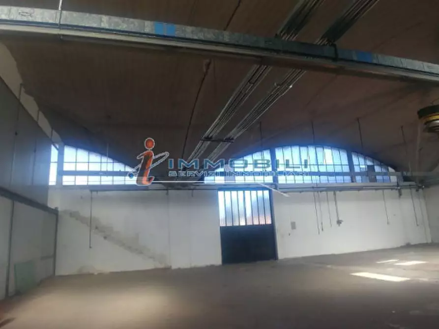Immagine 8 di Magazzino in vendita  in VIA MILANO a Desio