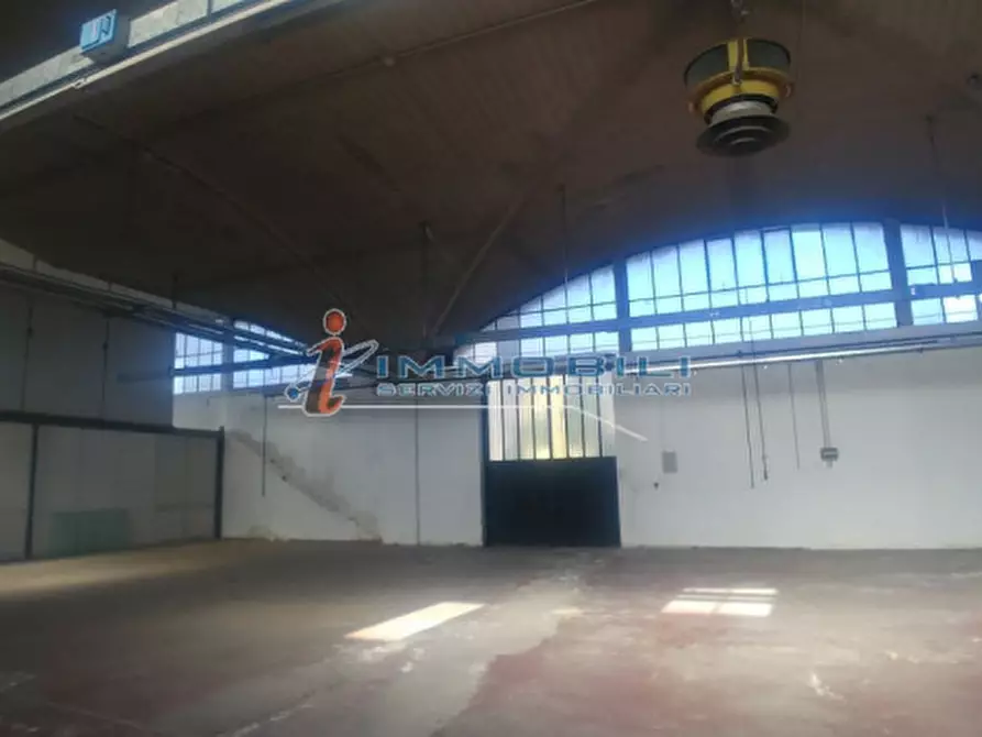 Immagine 9 di Magazzino in vendita  in VIA MILANO a Desio