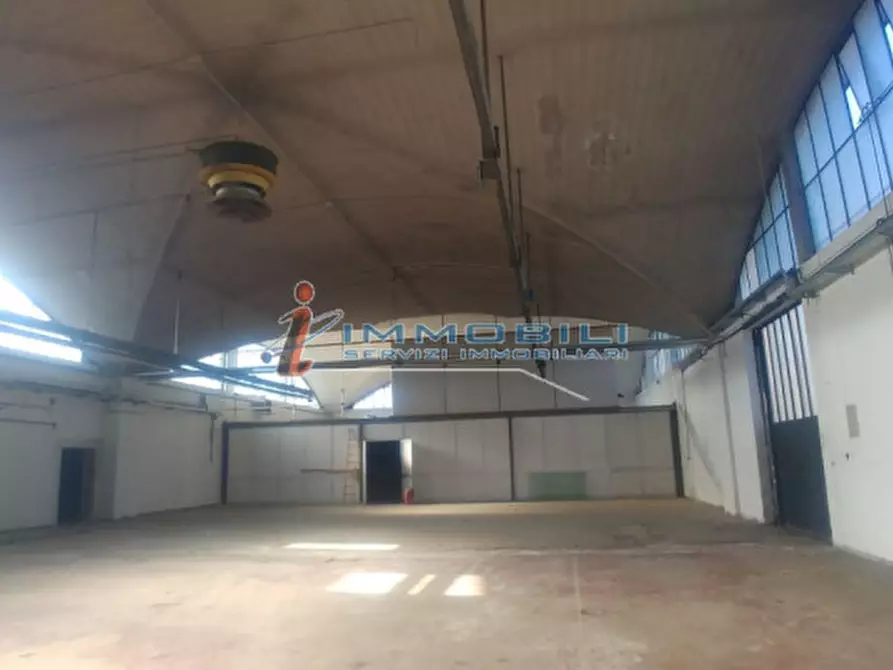 Immagine 10 di Magazzino in vendita  in VIA MILANO a Desio