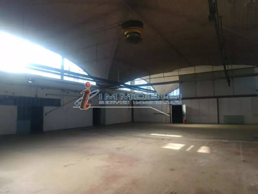 Immagine 11 di Magazzino in vendita  in VIA MILANO a Desio