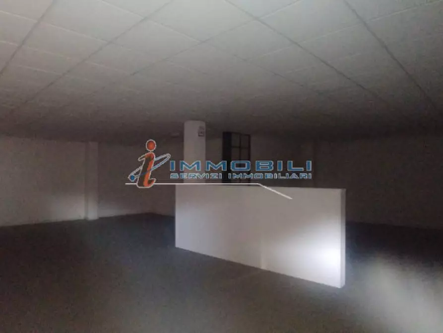 Immagine 14 di Magazzino in vendita  in VIA MILANO a Desio