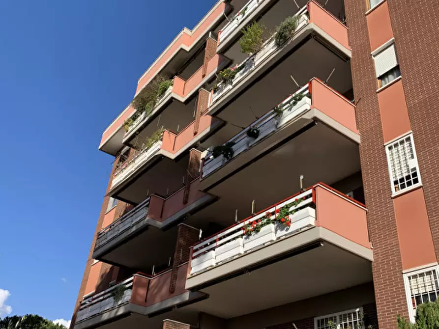 Immagine 1 di Appartamento in vendita  in VIA DESERTO DI GOBI a Roma
