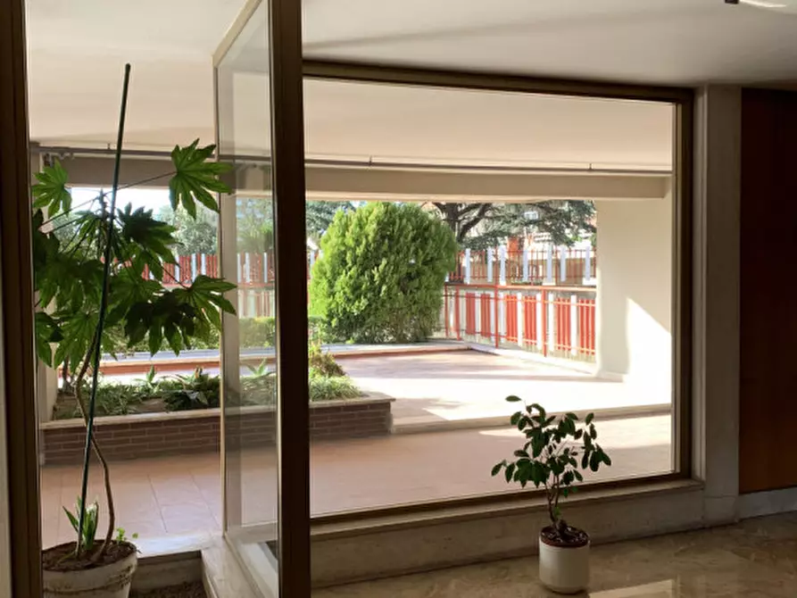 Immagine 2 di Appartamento in vendita  in VIA DESERTO DI GOBI a Roma