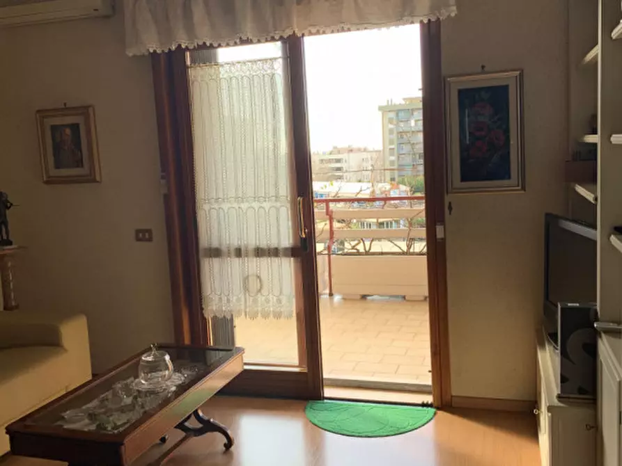 Immagine 16 di Appartamento in vendita  in VIA DESERTO DI GOBI a Roma