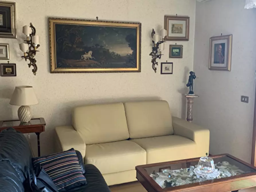 Immagine 17 di Appartamento in vendita  in VIA DESERTO DI GOBI a Roma