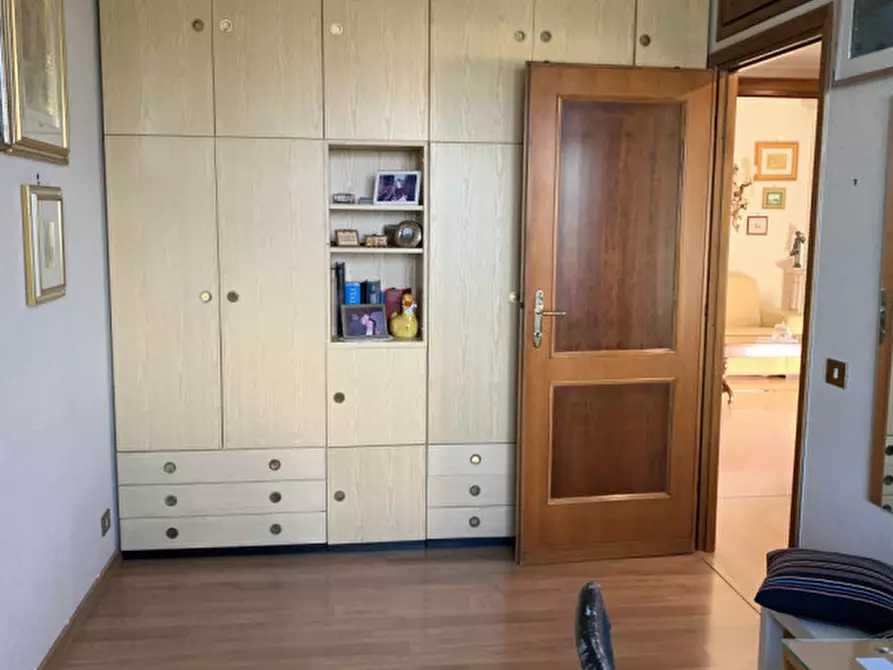 Immagine 27 di Appartamento in vendita  in VIA DESERTO DI GOBI a Roma