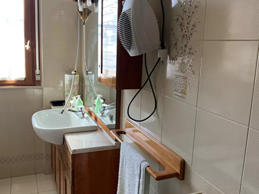 Immagine 34 di Appartamento in vendita  in VIA DESERTO DI GOBI a Roma