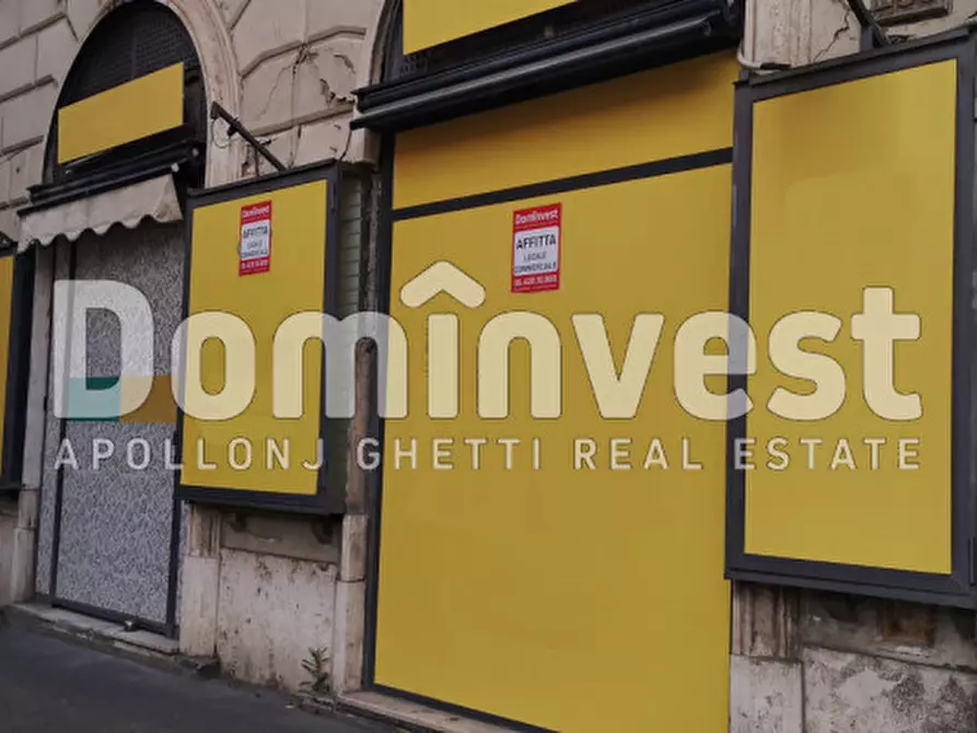 Immagine 1 di Negozio in affitto  in Via Torino a Roma