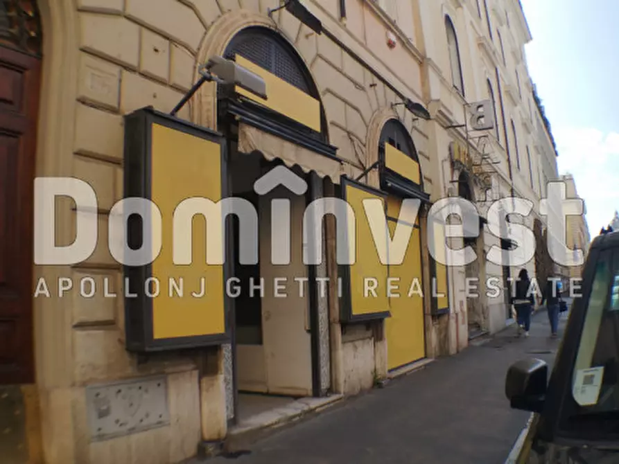Immagine 10 di Negozio in affitto  in Via Torino a Roma