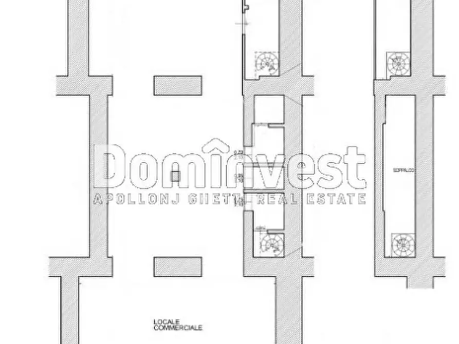 Immagine 21 di Negozio in affitto  in Via Torino a Roma