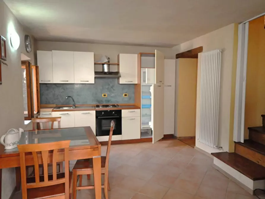 Immagine 1 di Appartamento in vendita  a Loro Ciuffenna
