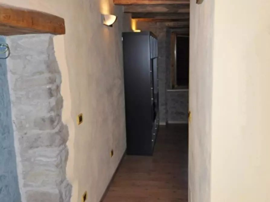 Immagine 2 di Appartamento in vendita  a Loro Ciuffenna