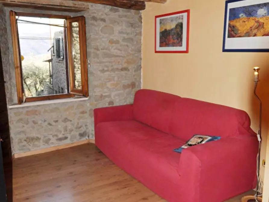 Immagine 4 di Appartamento in vendita  a Loro Ciuffenna