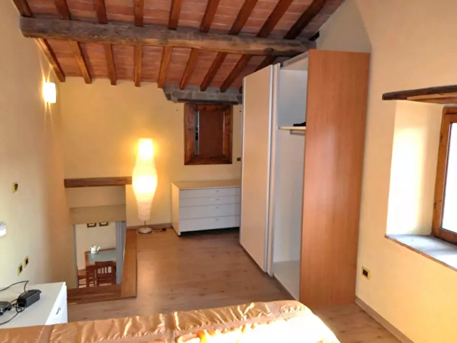 Immagine 7 di Appartamento in vendita  a Loro Ciuffenna