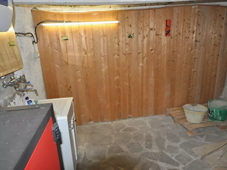 Immagine 10 di Appartamento in vendita  a Loro Ciuffenna