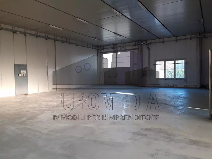 Immagine 4 di Capannone industriale in affitto  in via roma, 1 a Montecchio Maggiore