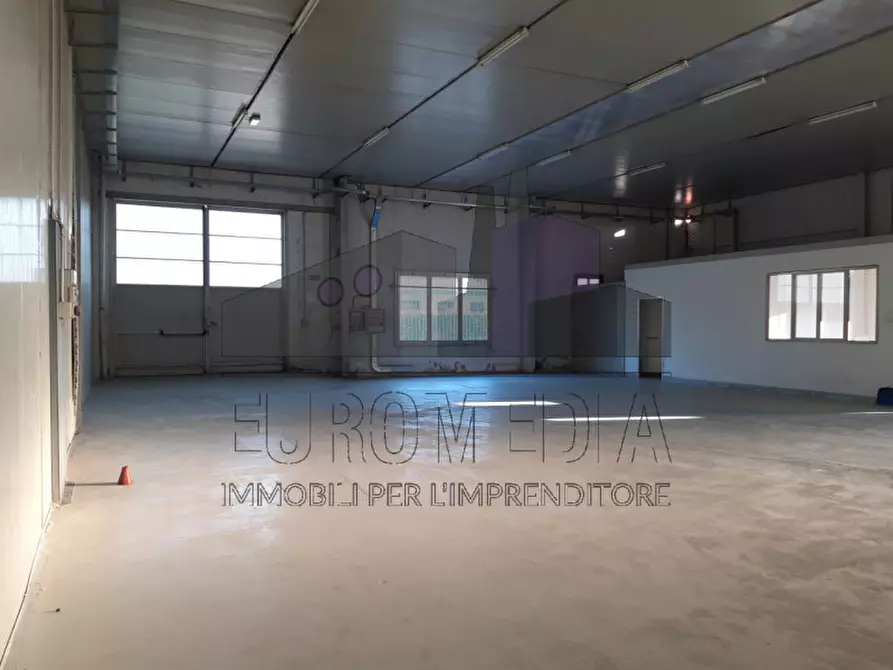 Immagine 6 di Capannone industriale in affitto  in via roma, 1 a Montecchio Maggiore