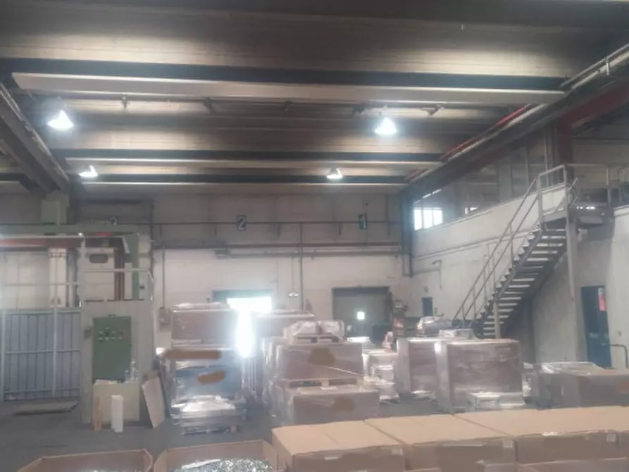 Immagine 3 di Laboratorio in affitto  in VIA CAMPANIA a Monza