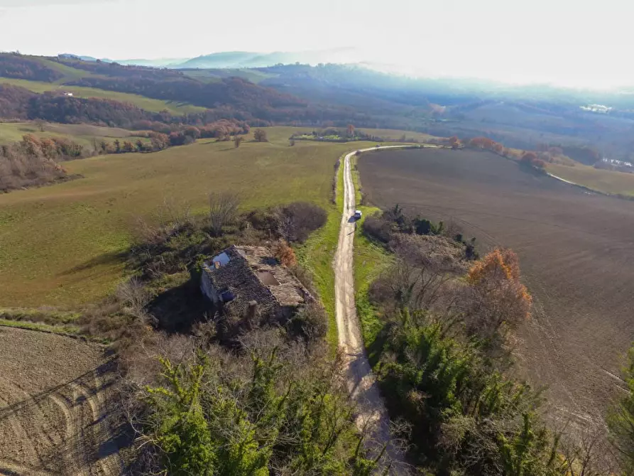 Immagine 6 di Rustico / casale in vendita  in strada Santa Barbara a Cagli