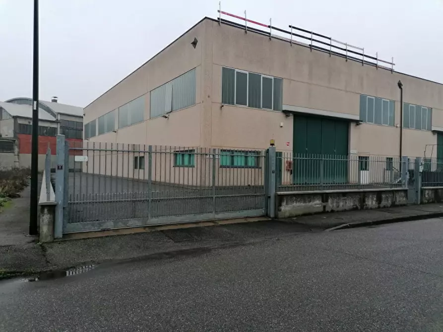 Immagine 1 di Capannone industriale in vendita  in Via Pordoi  26 a Rovato
