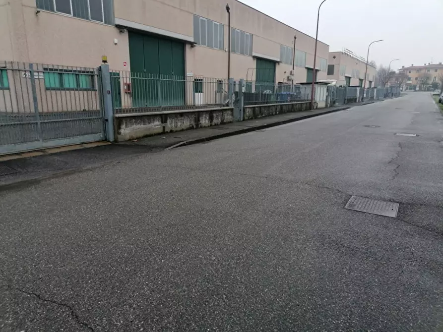 Immagine 8 di Capannone industriale in vendita  in Via Pordoi  26 a Rovato