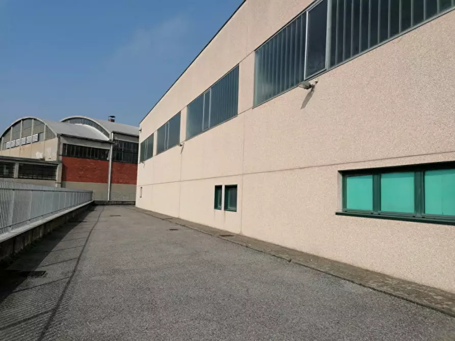 Immagine 9 di Capannone industriale in vendita  in Via Pordoi  26 a Rovato