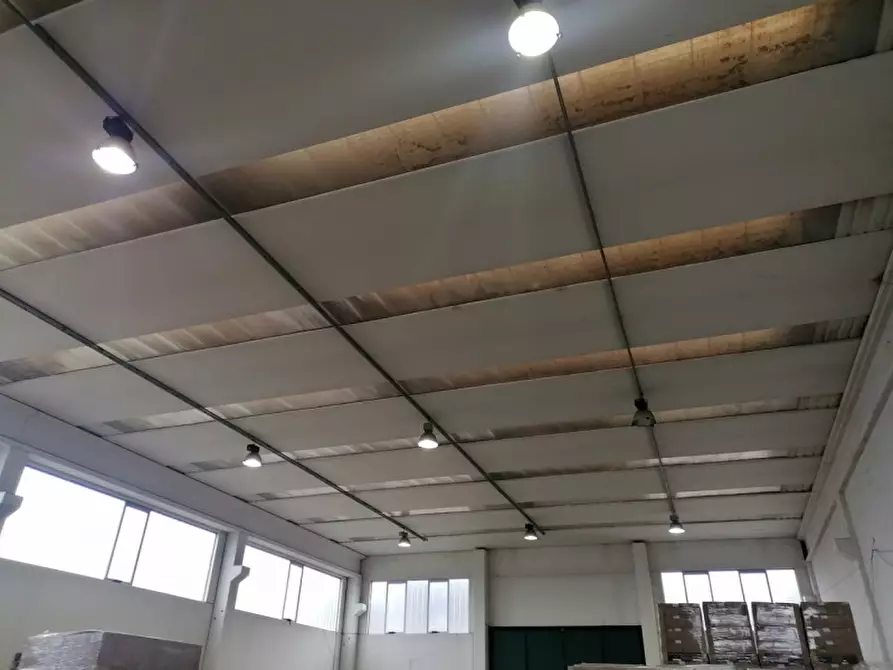Immagine 11 di Capannone industriale in vendita  in Via Pordoi  26 a Rovato