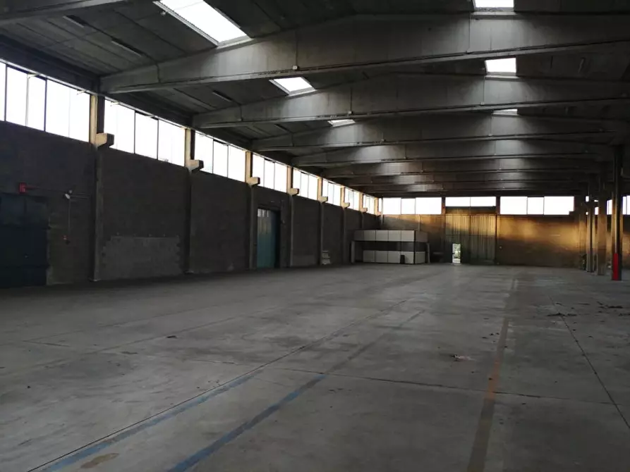 Immagine 3 di Magazzino in affitto  in VIA ARCHIMEDE a Settimo Milanese