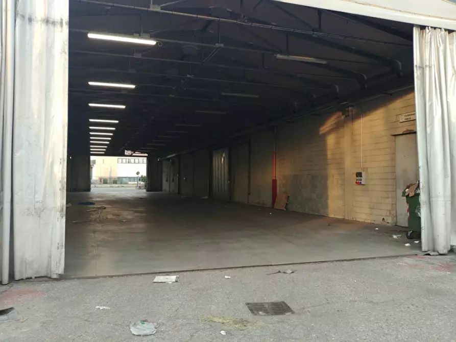 Immagine 22 di Magazzino in affitto  in VIA ARCHIMEDE a Settimo Milanese