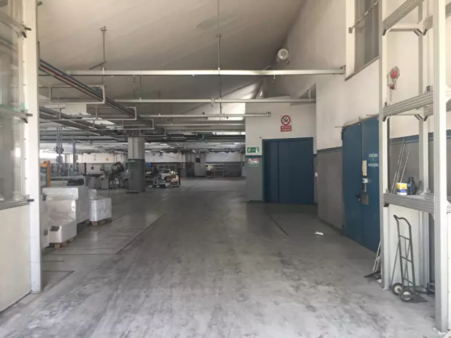 Immagine 3 di Magazzino in affitto  in VIA SAN FAUSTINO a Milano