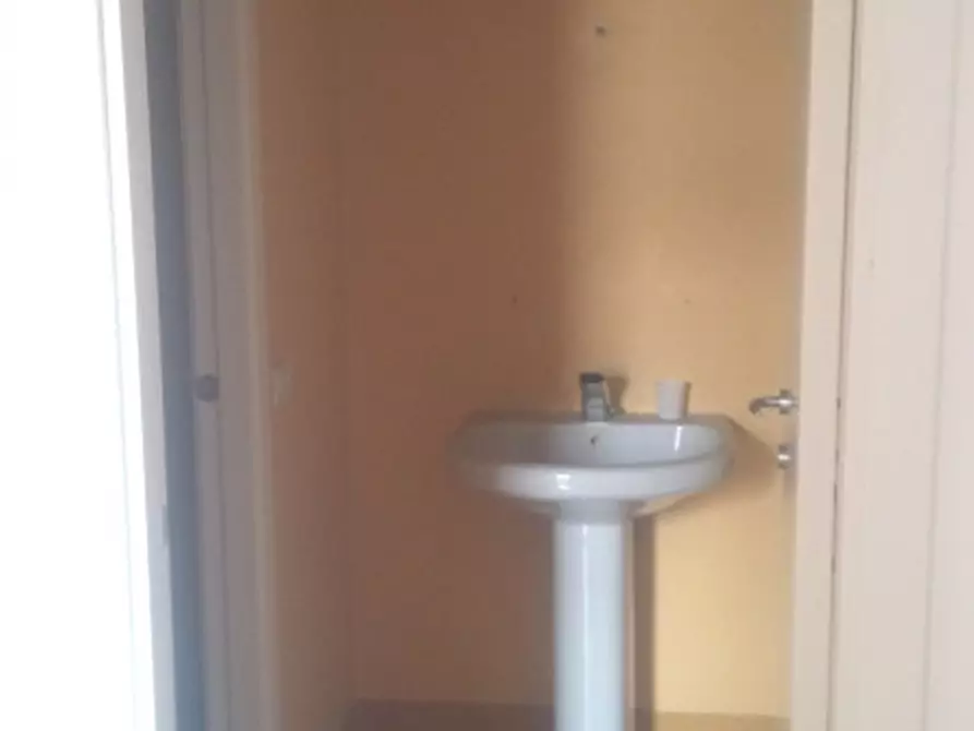 Immagine 10 di Laboratorio in vendita  in VIA STATALE 22 a Osnago