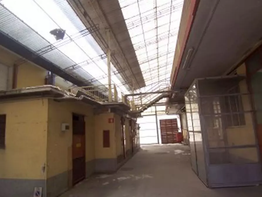 Immagine 2 di Laboratorio in vendita  in VIA PERCALI a Settala