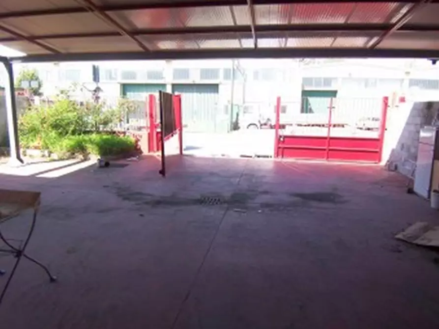 Immagine 3 di Laboratorio in vendita  in VIA PERCALI a Settala