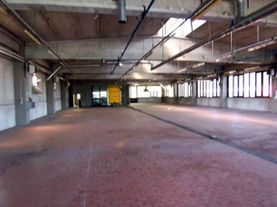 Immagine 8 di Laboratorio in vendita  in VIA PERCALI a Settala