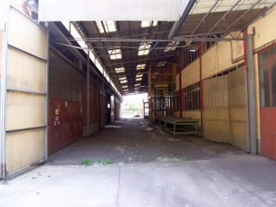 Immagine 14 di Laboratorio in vendita  in VIA PERCALI a Settala