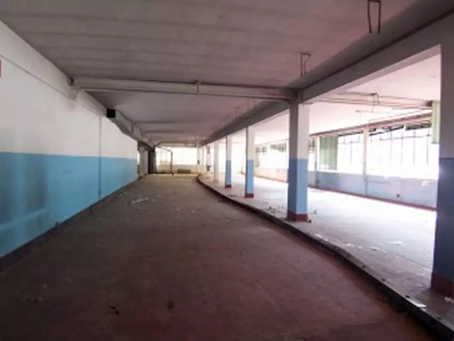 Immagine 16 di Laboratorio in vendita  in VIA PERCALI a Settala