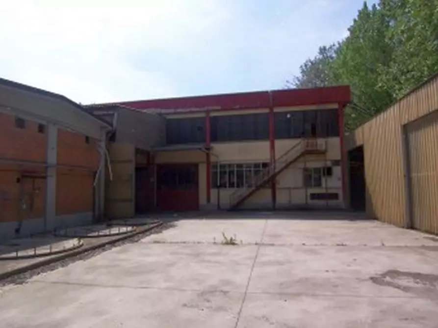 Immagine 13 di Magazzino in vendita  in VIA PERCALI a Settala