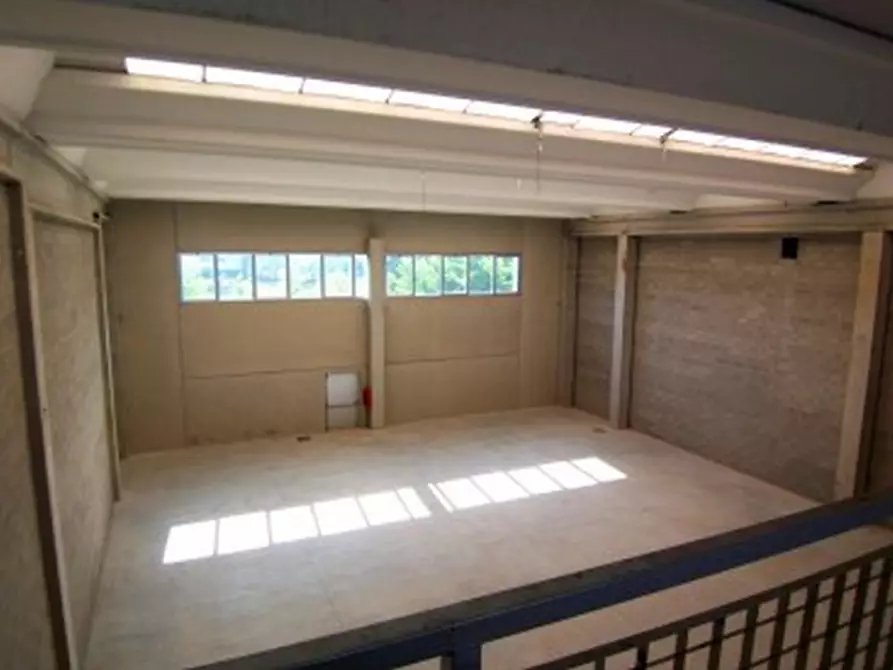 Immagine 4 di Laboratorio in vendita  in VIA BUOZZI a Liscate